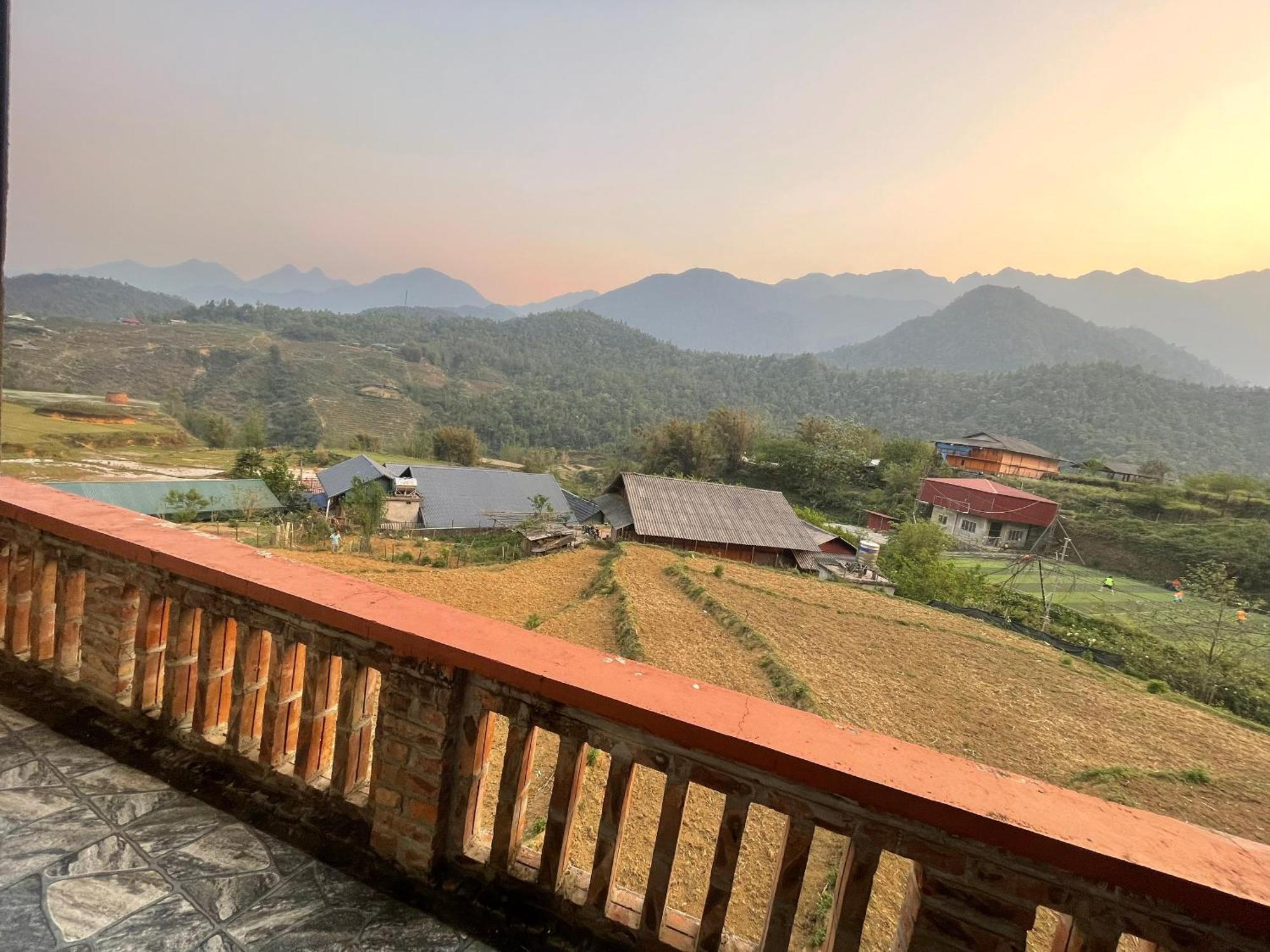 Stone Paradise Homestay Sa Pa Esterno foto