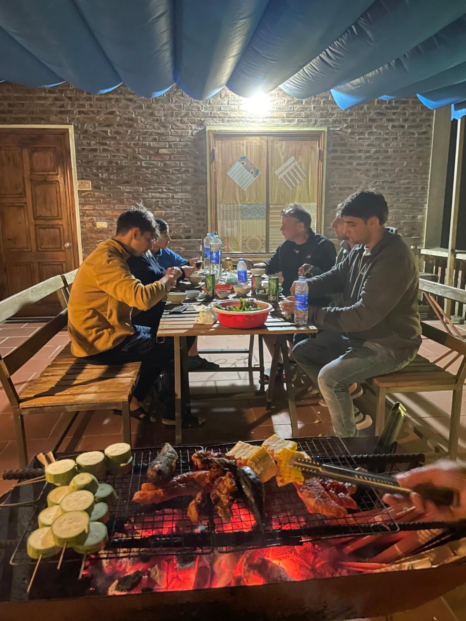 Stone Paradise Homestay Sa Pa Esterno foto